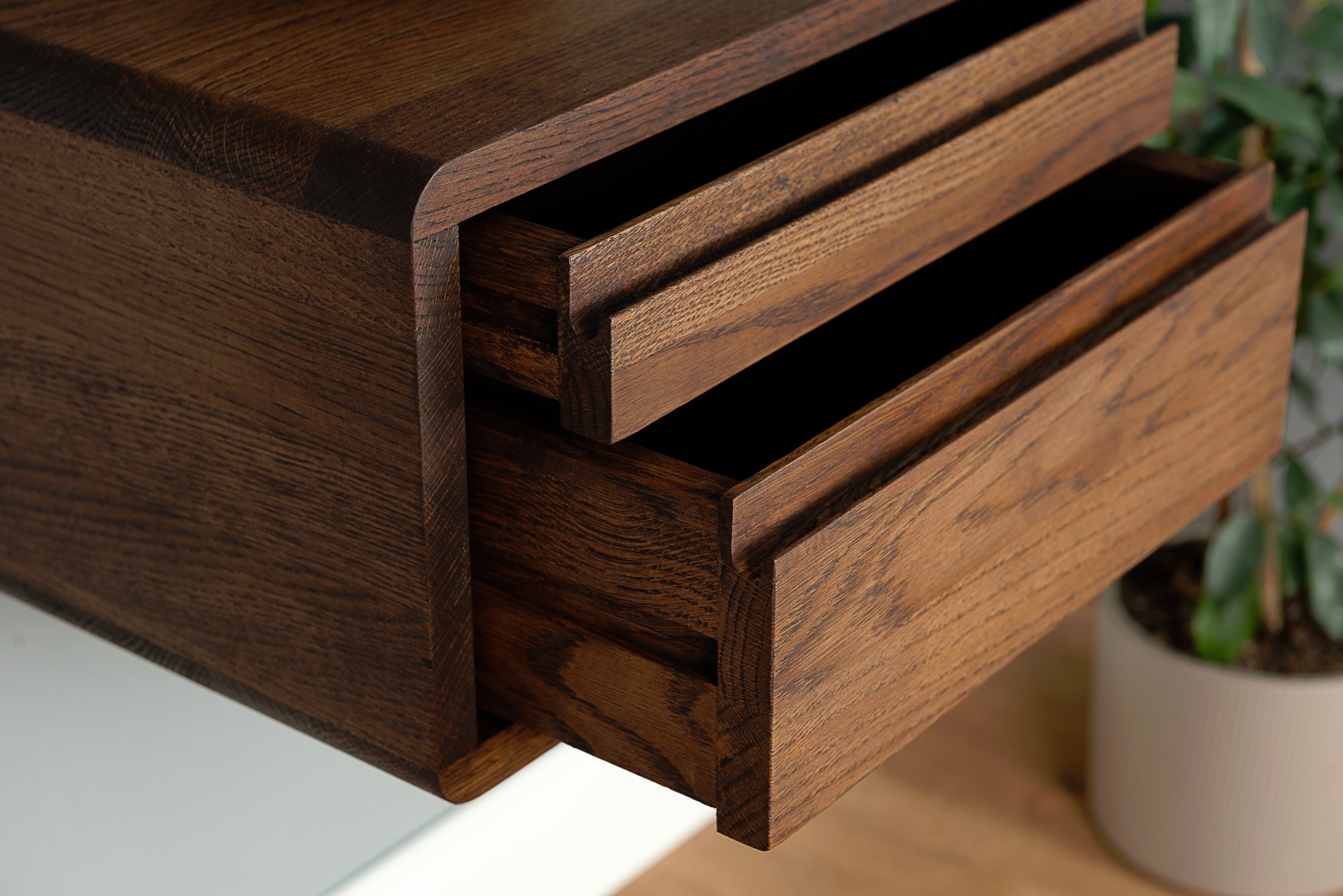 Floating Nightstand with 2 Drawers in Solid Oak – Wall Mounted Bedside Table with Integrated Cut-Out Handle
